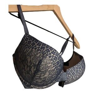 Victoria's Secret Bra Lace Very Sexy Push Up Undergarment Brassier 32DDD Blue